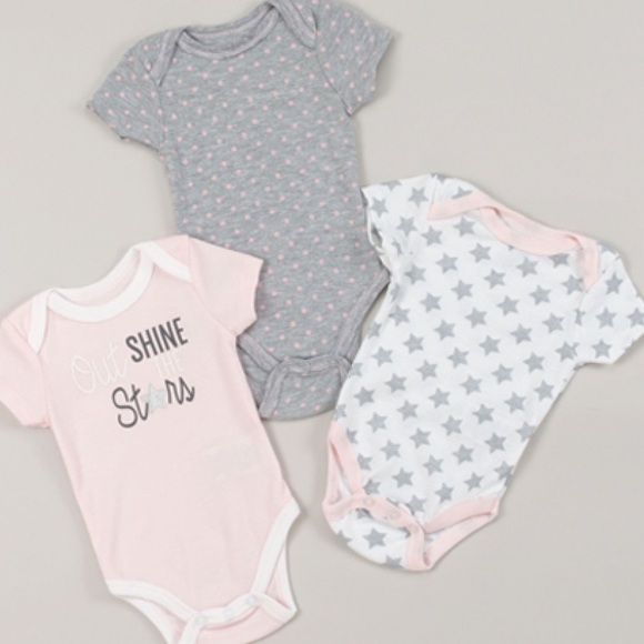3/$20 💞3 piece Onesie Set - Picture 1 of 5